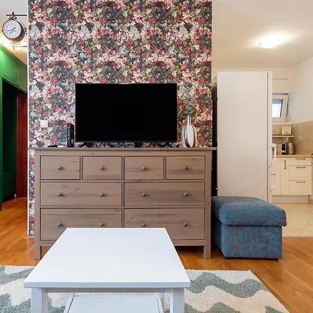 Apartament Modern Living - Sapphire - Private Parking Novi Sad